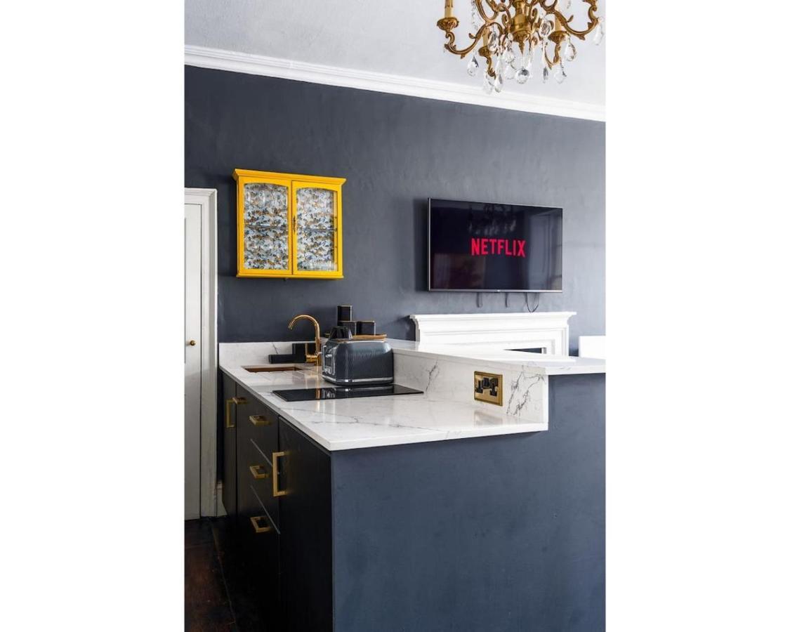 Bennett'S Lodgings A Luxurious 2 Bed Apartment バース エクステリア 写真